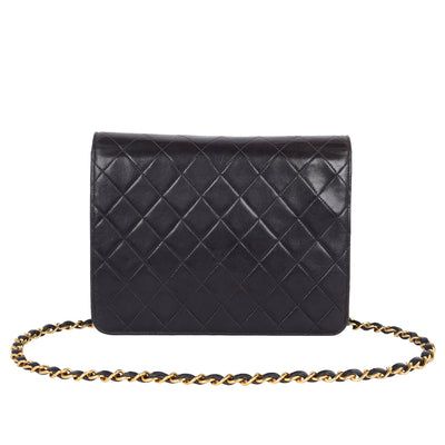 Matelasse Chain Shoulder Bag Lambskin Leather Medium Black