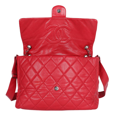 Quilted Caviar Leather XL Classic Flap Messenger Bag Red
